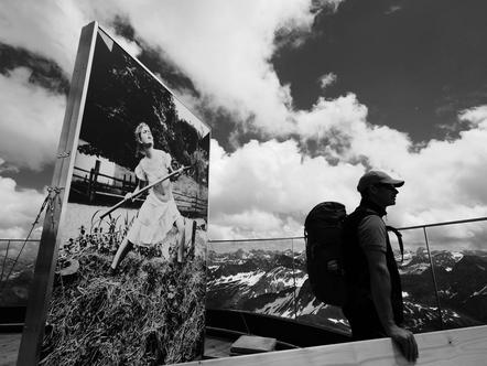 höchste Ausstellung am Nebelhorn - Ellen von Unwerth