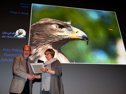 Wolfgang Rau (DVF-Präsident) mit Bettina Zeller (Fritz Pölking Award)